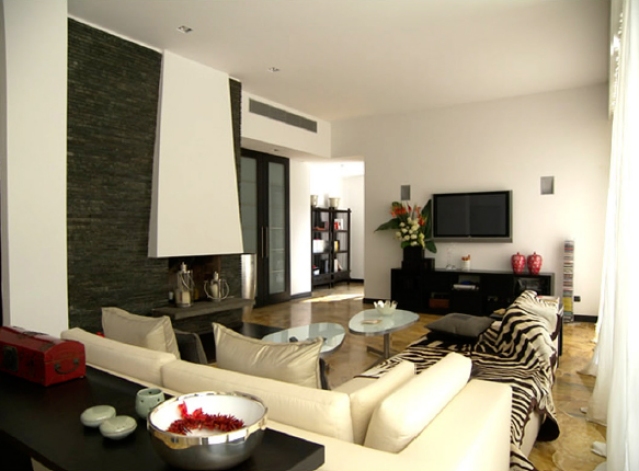1° floor apt - living room tv