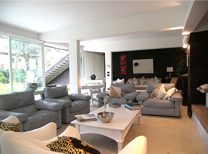 Ground floor apt - living room